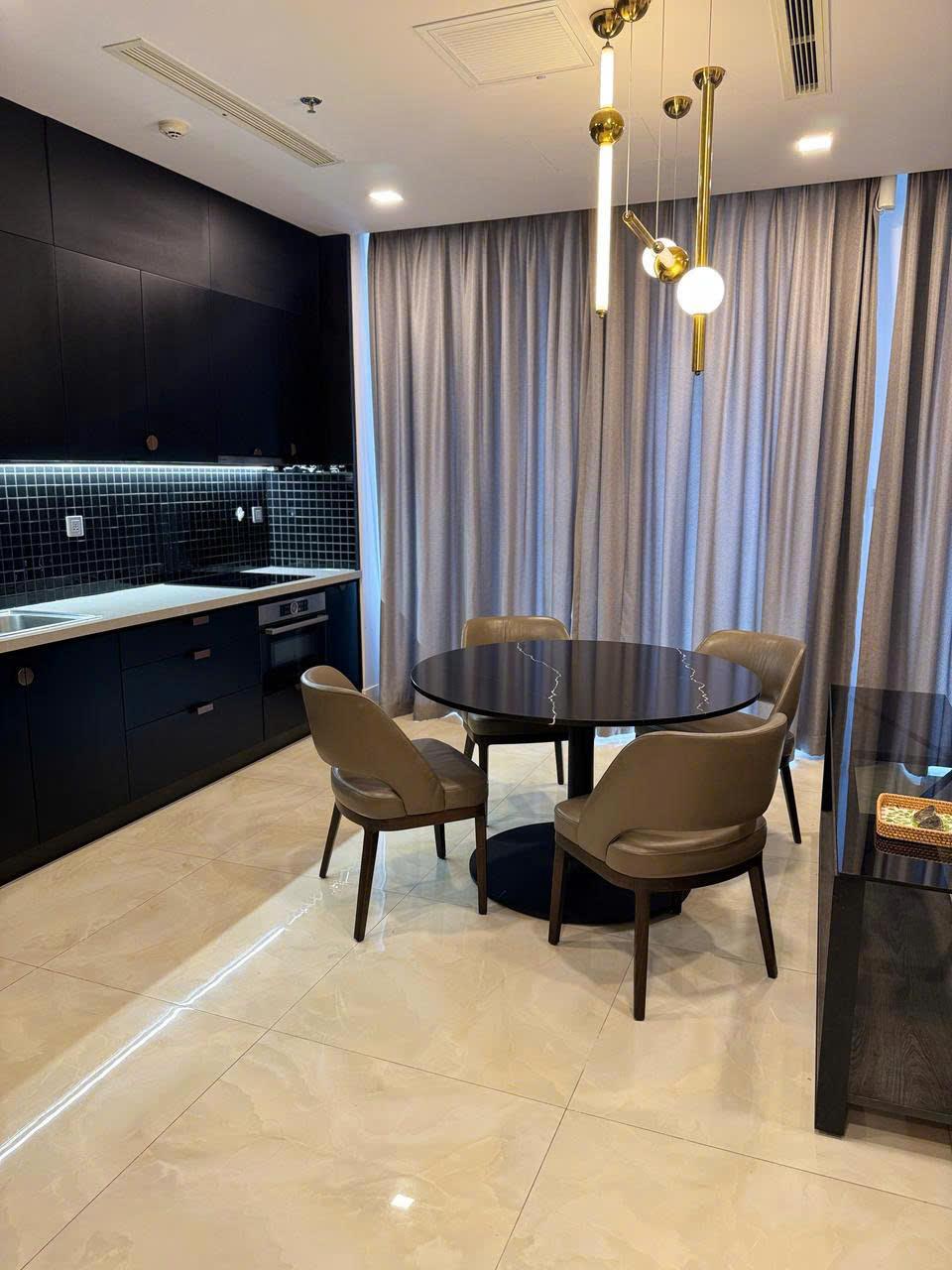 Vinhome Golden River 3 Bedrooms