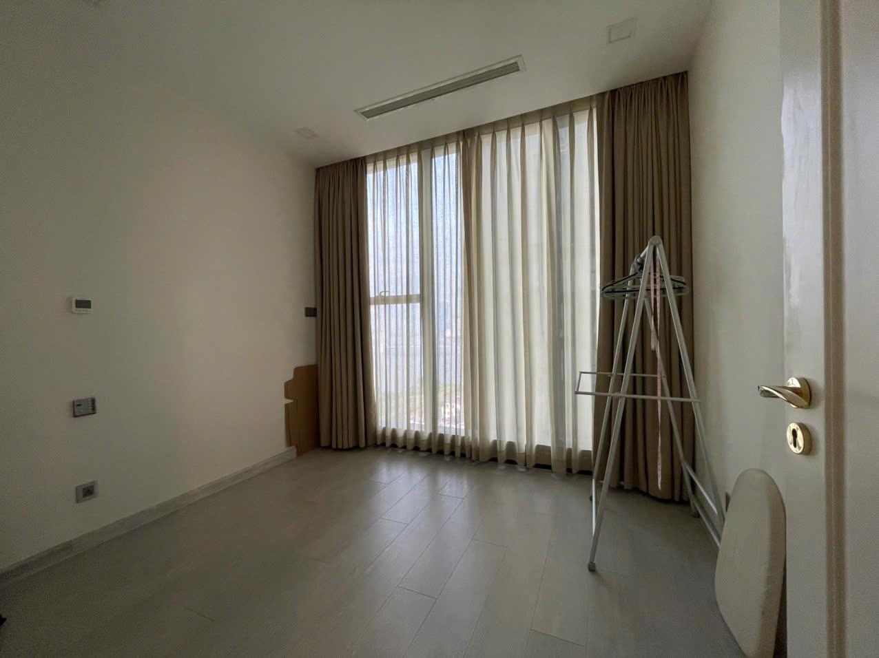 Vinhome Golden River - 2 Bedrooms