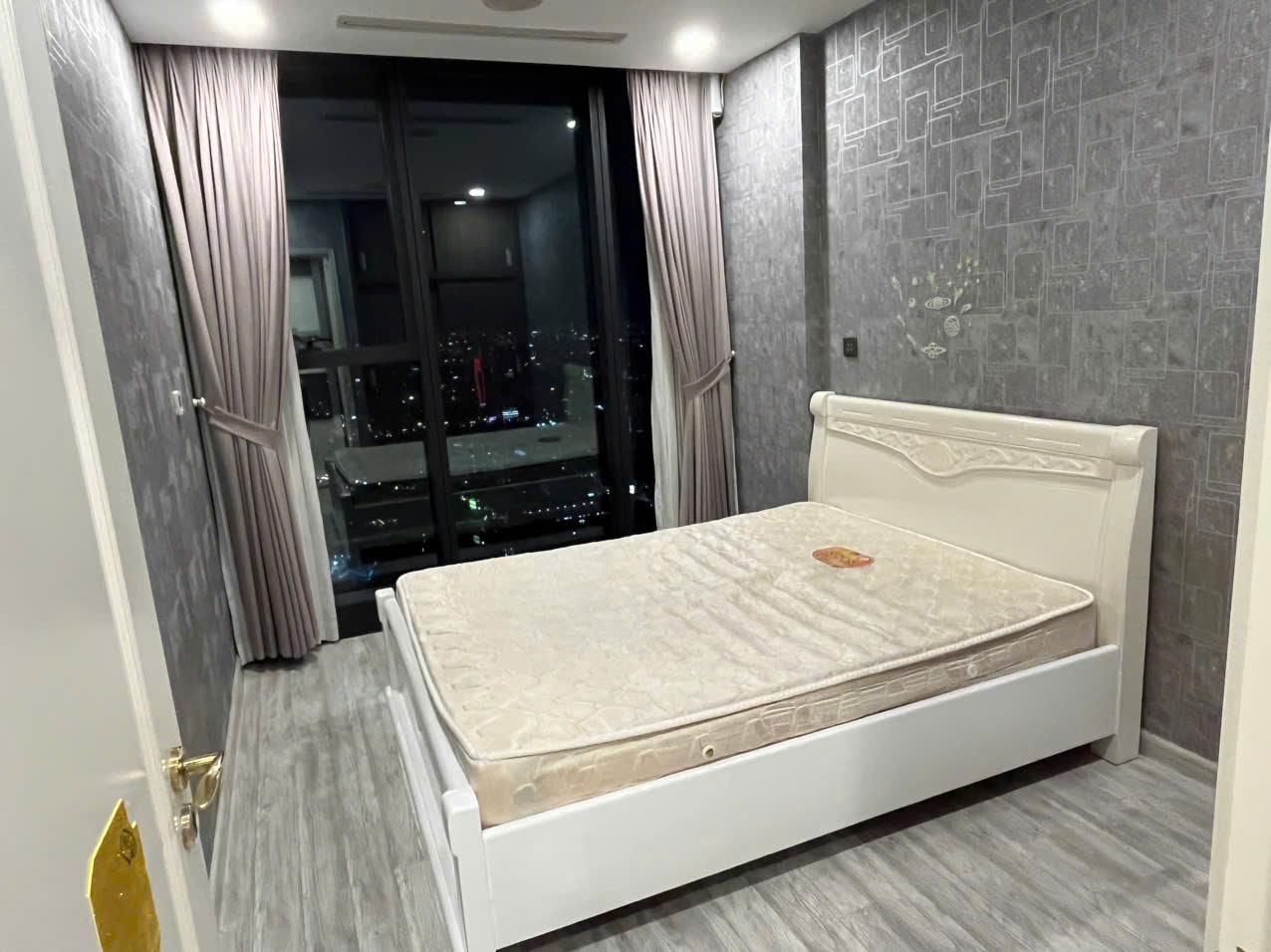 Vinhome Golden River - 2 Bedrooms