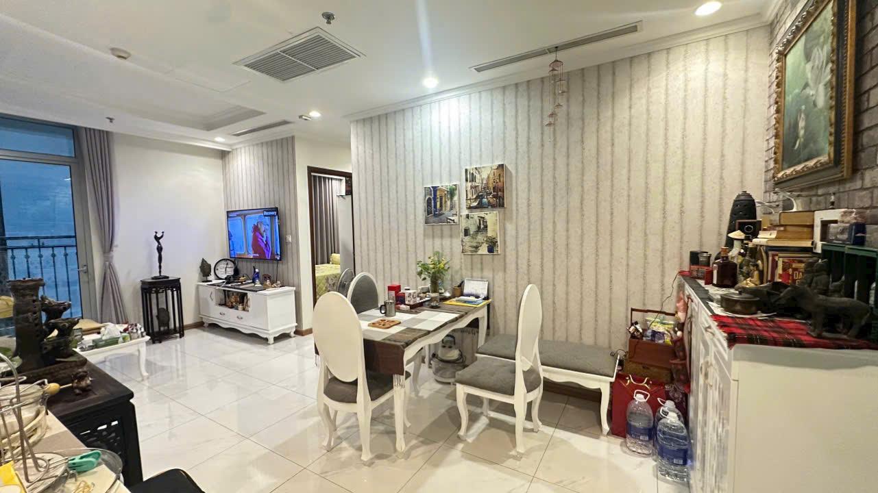 Vinhomes Central Park - 2 Bedrooms