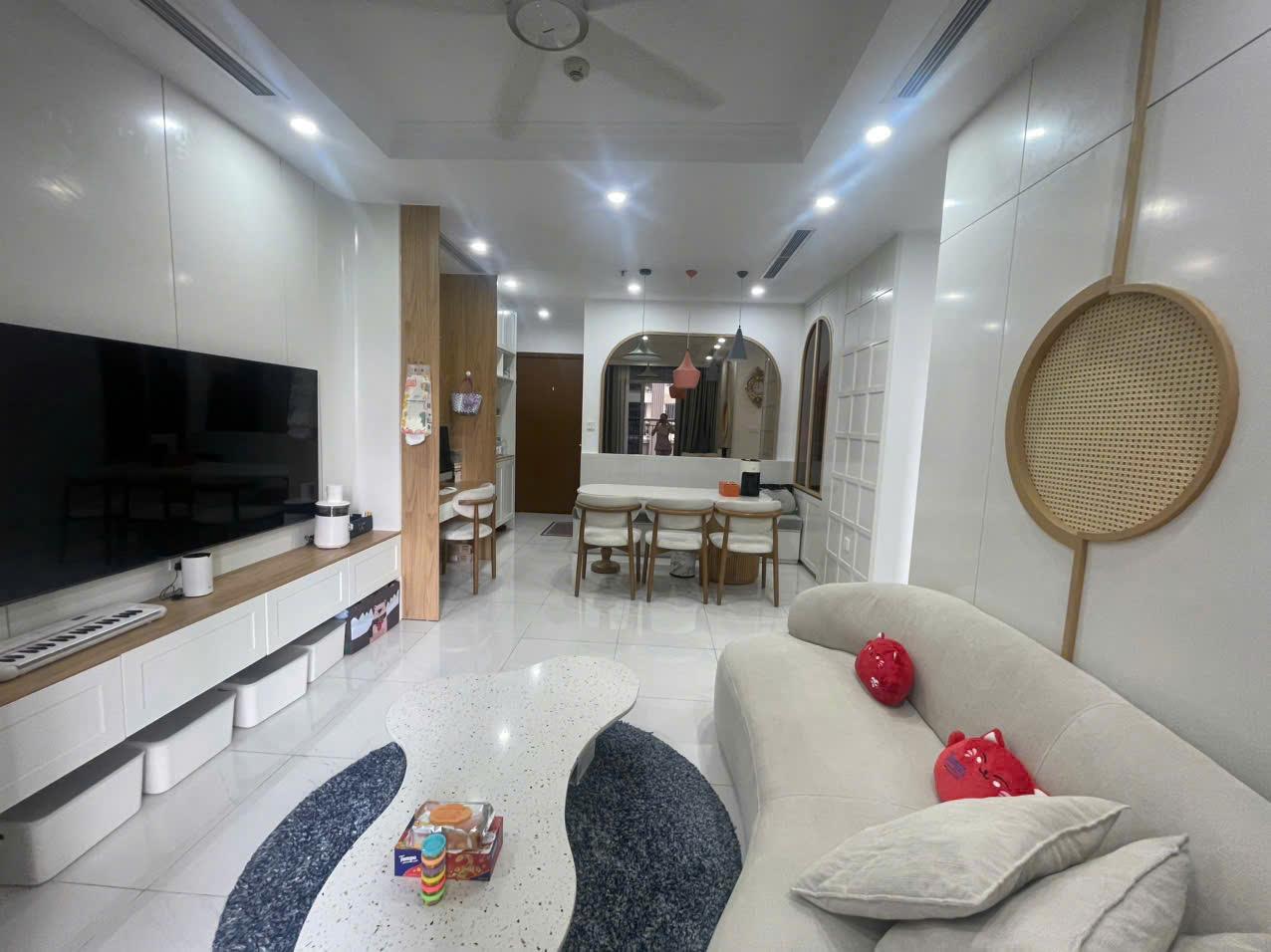 Vinhomes Central Park - 2 Bedrooms