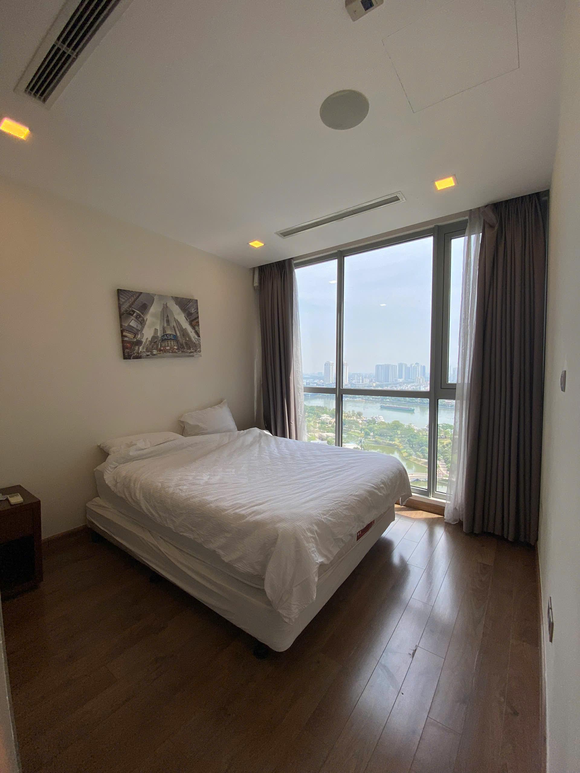 Vinhomes Central Park - 2 Bedrooms