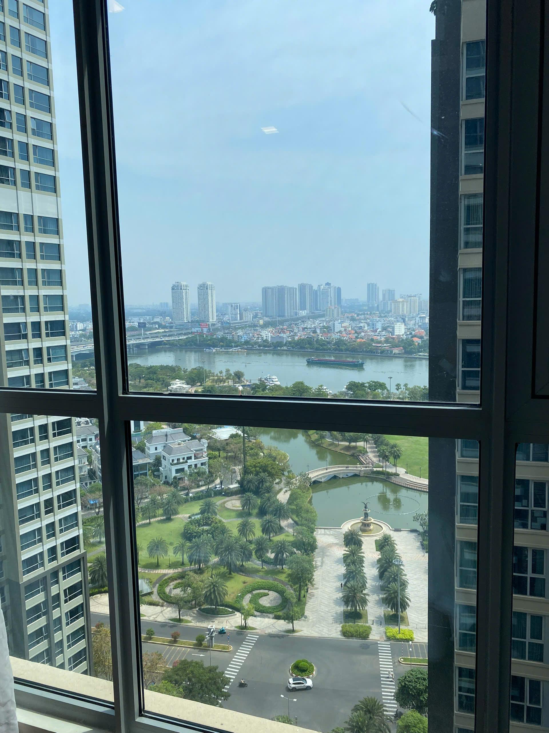 Vinhomes Central Park - 2 Bedrooms