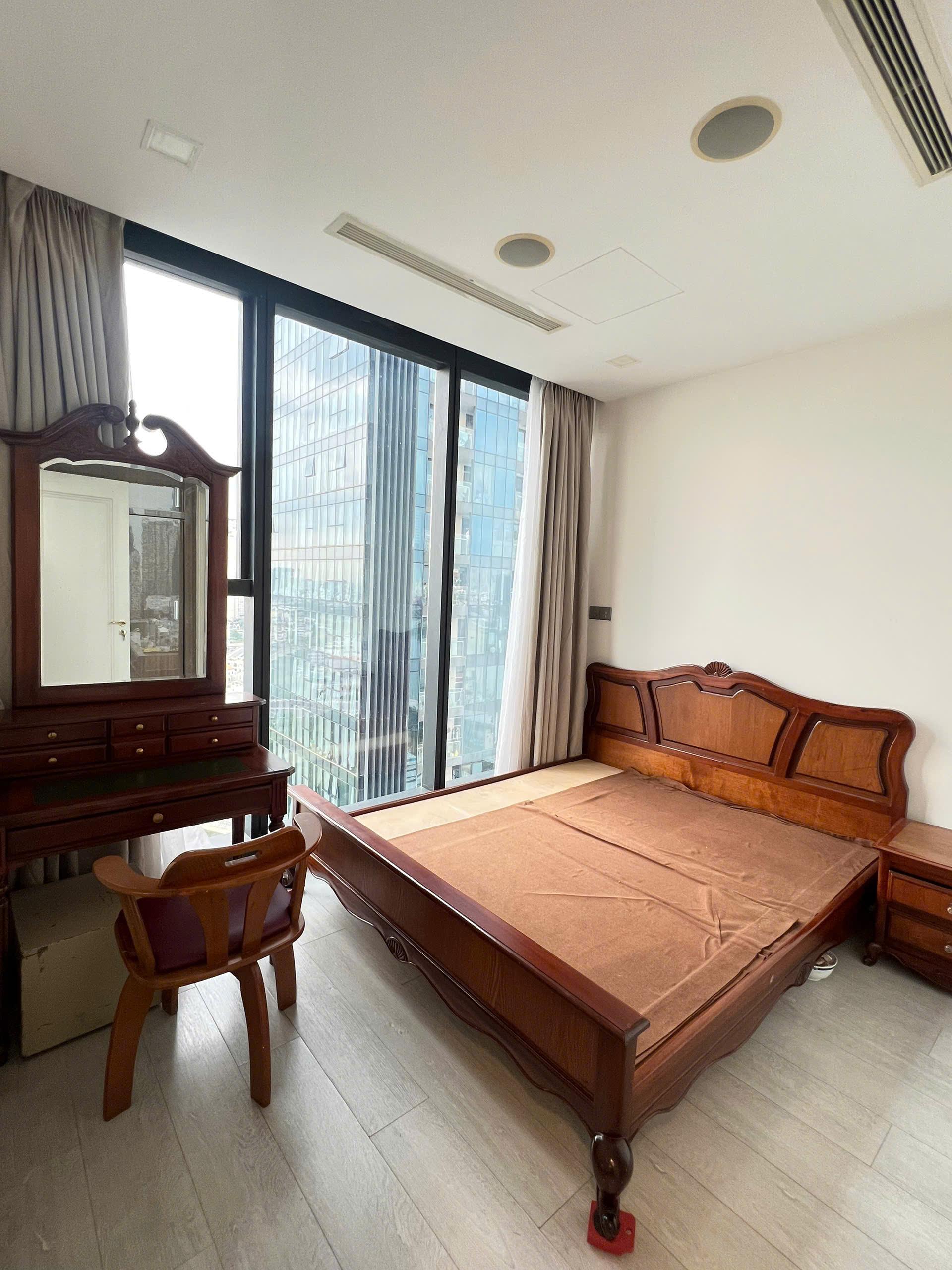 Vinhome Golden River - 2 Bedrooms