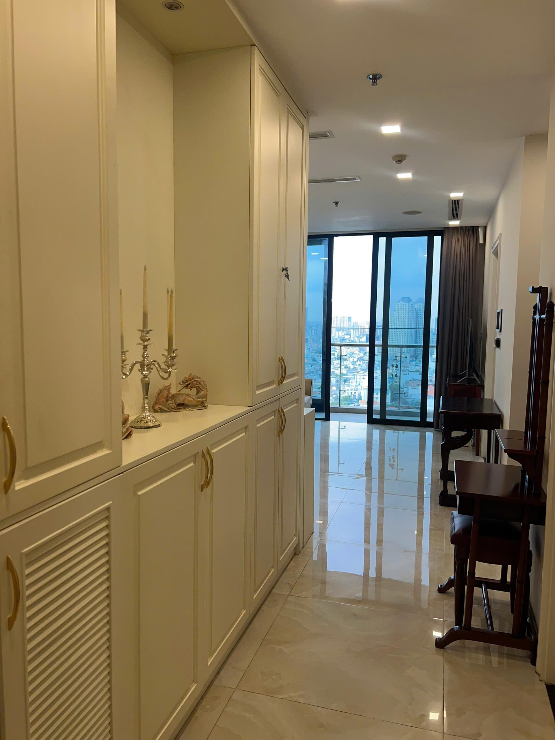 Vinhome Golden River - 2 Bedrooms