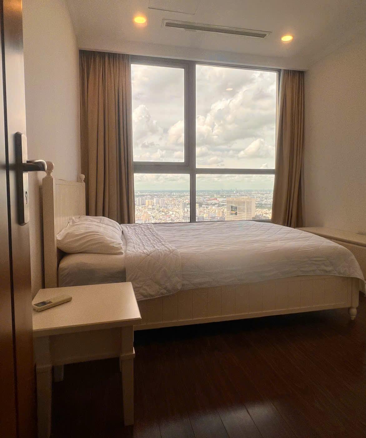 Vinhomes Central Park - 2 Bedrooms