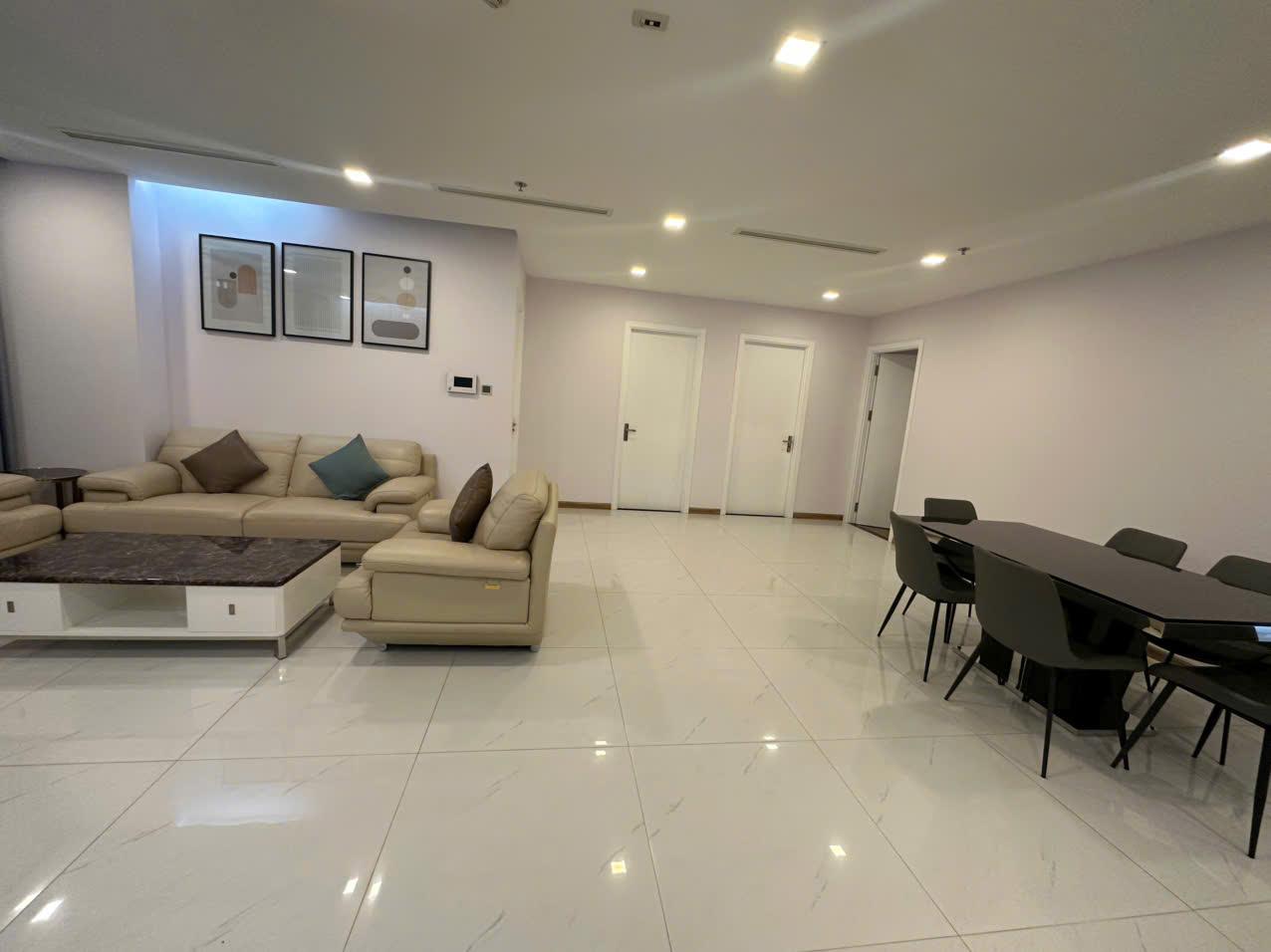 Vinhomes Central Park - 4 Bedrooms