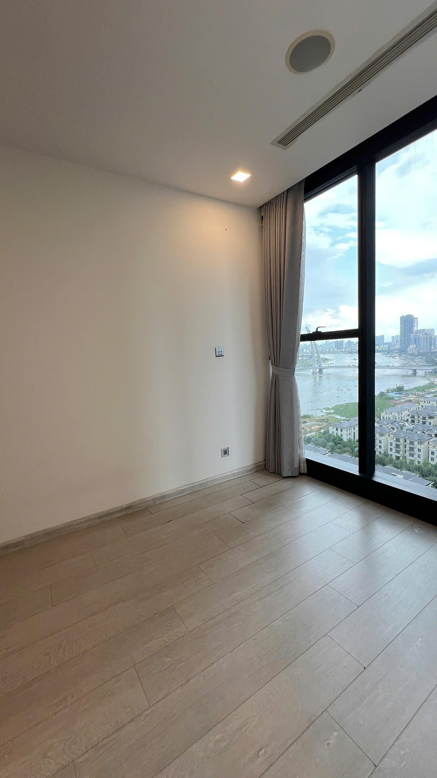 Vinhome Golden River - 1 Bedroom