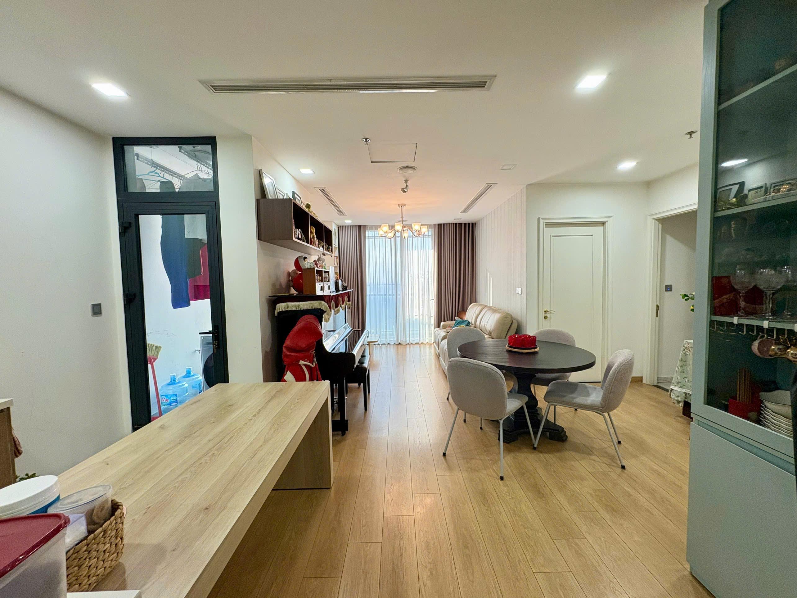 Vinhome Golden River - 3 Bedrooms