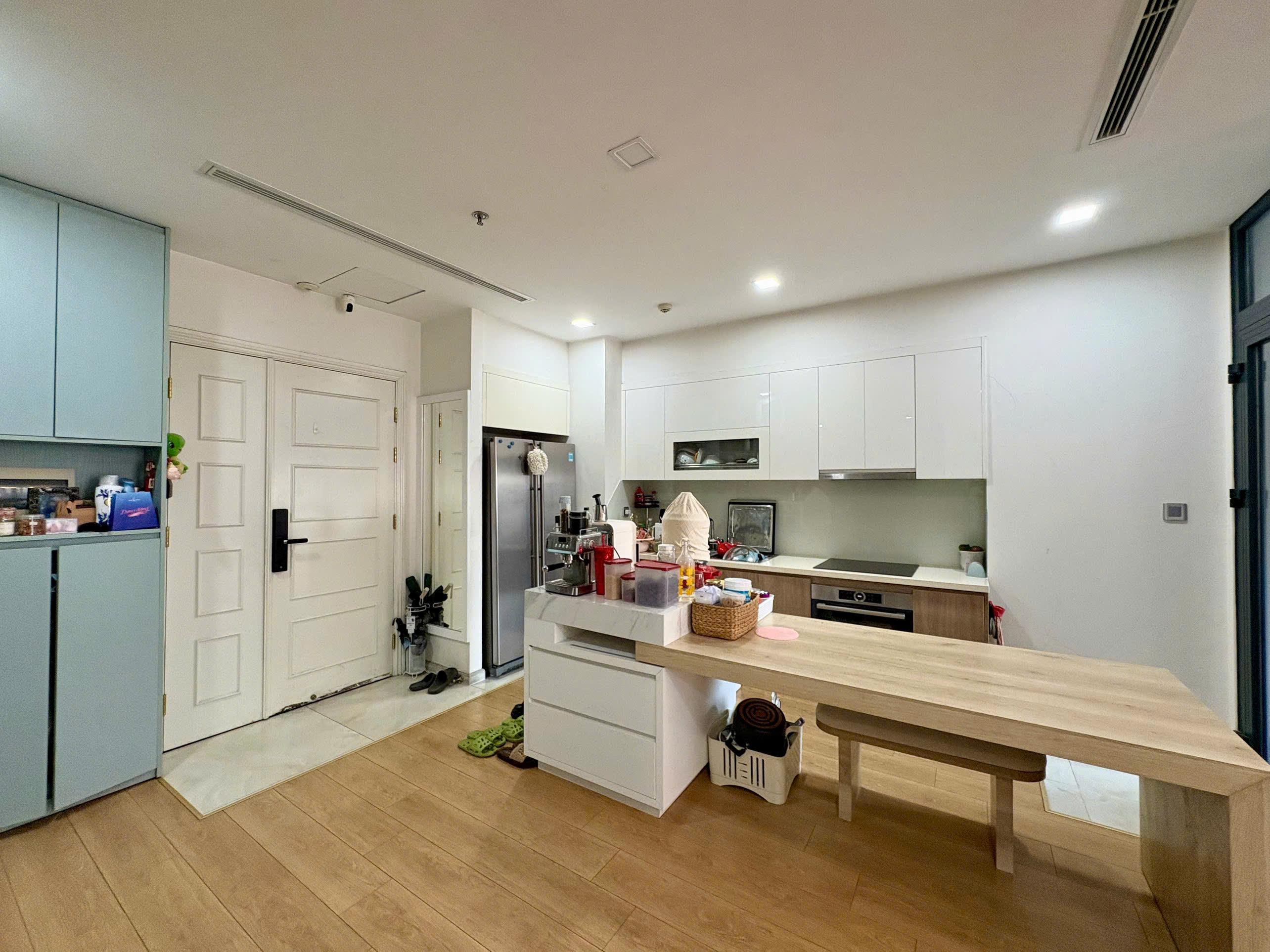 Vinhome Golden River - 3 Bedrooms