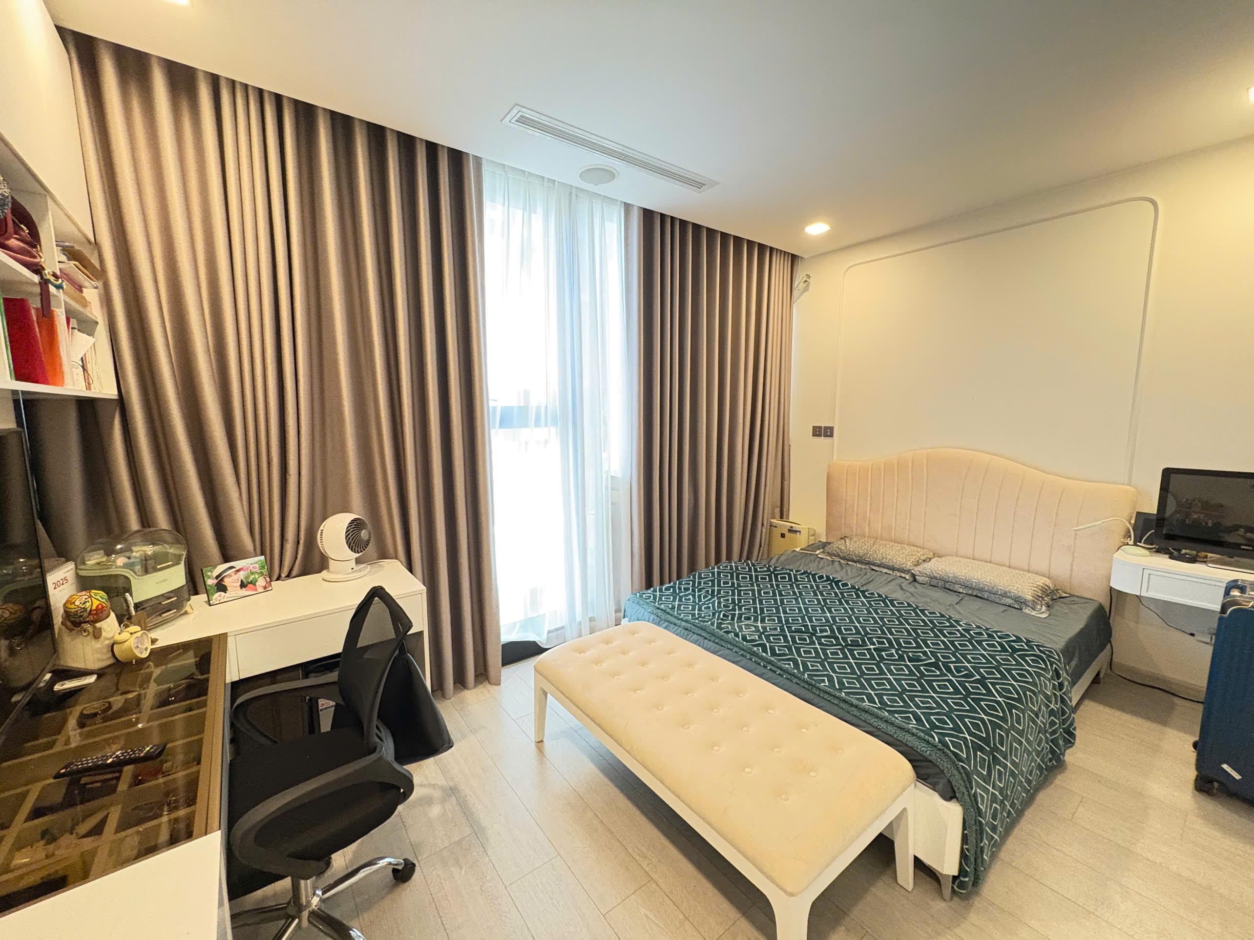 Vinhome Golden River - 3 Bedrooms