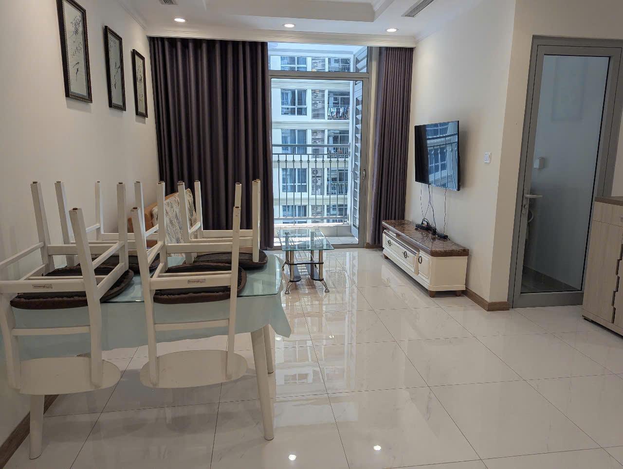 Vinhomes Central Park - 2 Bedrooms Plus