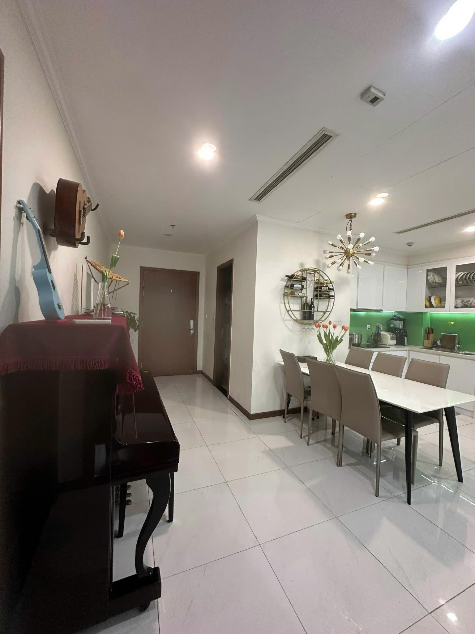 Vinhomes Central Park - 2 Bedrooms