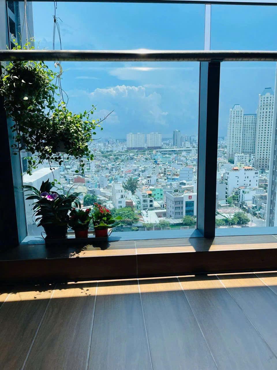 Sunwah Pearl - 1-bedroom apartment with city view