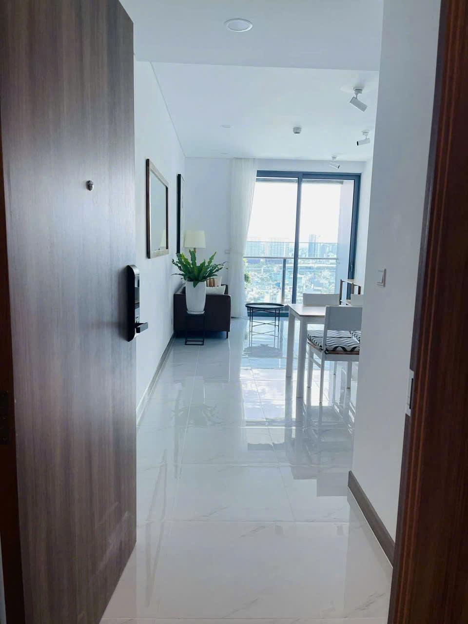 Sunwah Pearl - 1-bedroom apartment with city view